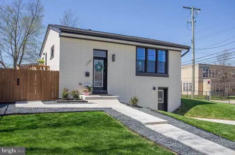 1101 44th Pl SE, Washington, DC 20019