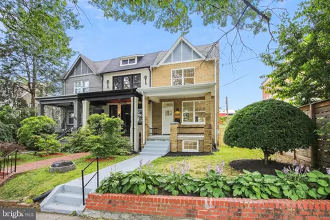 5810 8th St NW, Washington, DC 20011