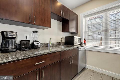 1116 E Street NE, Washington, DC 20002 photo 49
