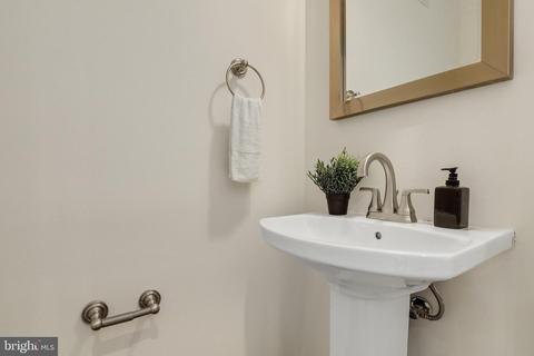 1116 E Street NE, Washington, DC 20002 photo 21