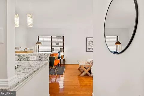 1718 P St NW #L10, Washington, DC 20036