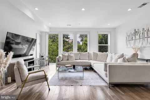 641 M St NE #2, Washington, DC 20002