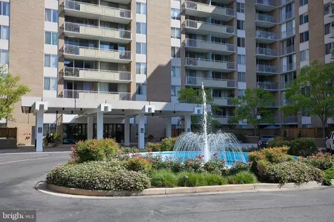 3001 Veazey Ter NW #901, Washington, DC 20008