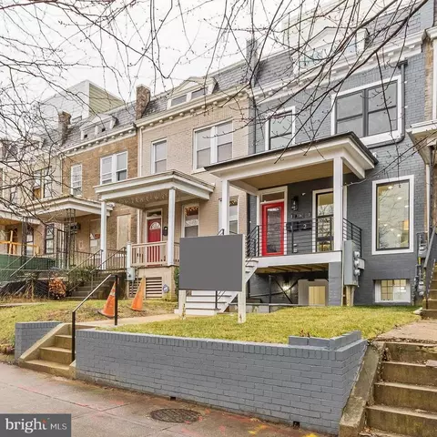 726 Kenyon St Unit 1 NW, Washington, DC 20010
