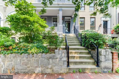1321 21st St NW #6, Washington, DC 20036