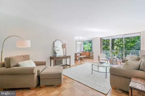 3001 Veazey Ter NW #332, Washington, DC 20008