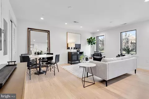 2216 40th Pl NW #6, Washington, DC 20007