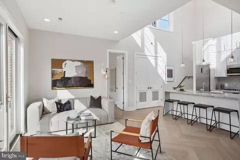 1236 Raum St NE #PH2, Washington, DC 20002