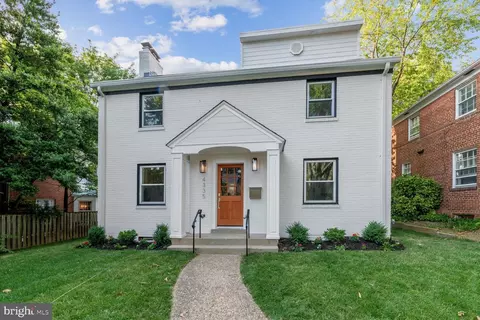 4335 Van Ness St NW, Washington, DC 20016
