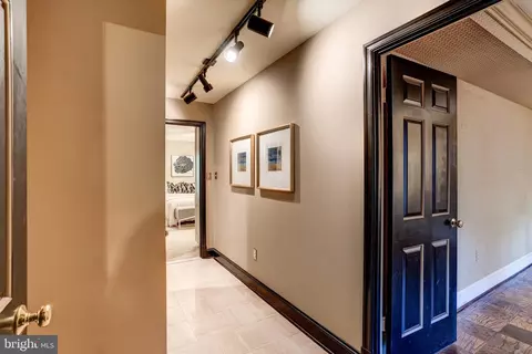 3211 Sutton Pl NW #D, Washington, DC 20016 photo 6