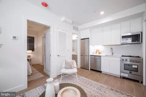1775 Swann St NW #T01, Washington, DC 20009