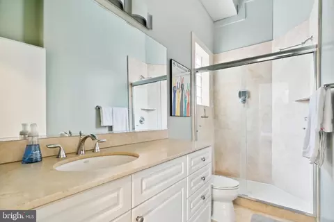 2380 Champlain St NW #301, Washington, DC 20009 photo 10
