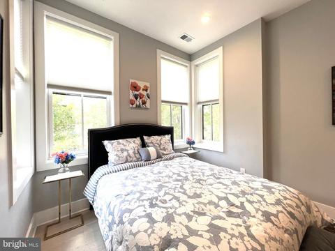1001 C SE #2, Washington, DC 20003 photo 61