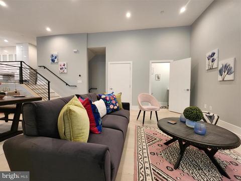 1001 C SE #2, Washington, DC 20003 photo 9