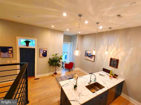 1001 C SE #2, Washington, DC 20003 photo 23