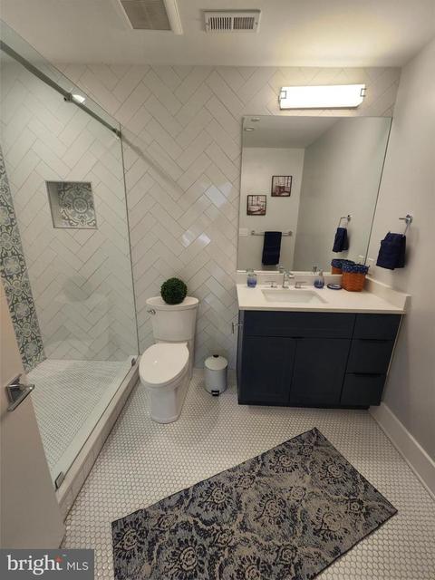 1001 C SE #2, Washington, DC 20003 photo 43