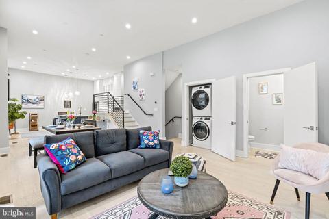 1001 C SE #2, Washington, DC 20003 photo 4