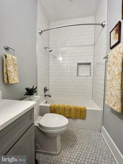 1001 C SE #2, Washington, DC 20003 photo 62