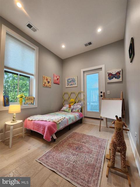 1001 C SE #2, Washington, DC 20003 photo 33