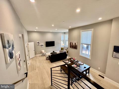 1001 C SE #2, Washington, DC 20003 photo 18