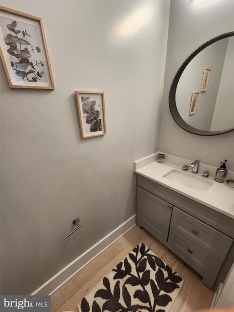 1001 C SE #2, Washington, DC 20003 photo 30