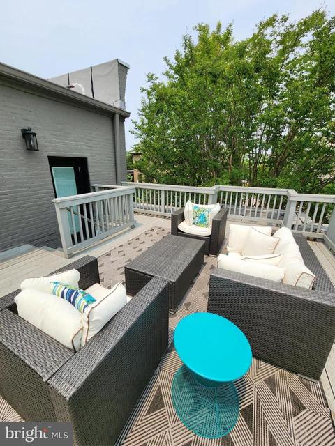 1001 C SE #2, Washington, DC 20003 photo 37