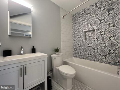 1001 C SE #2, Washington, DC 20003 photo 53