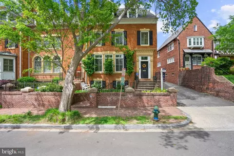 4471 Greenwich Pkwy NW, Washington, DC 20007