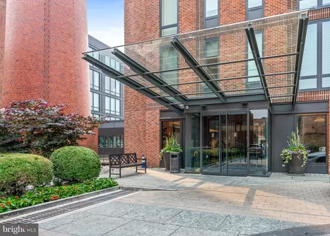 3150 S Street St NW #1C, Washington, DC 20007