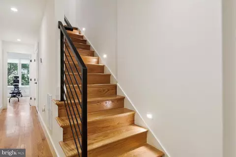 919 4th St NE, Washington, DC 20002 photo 10