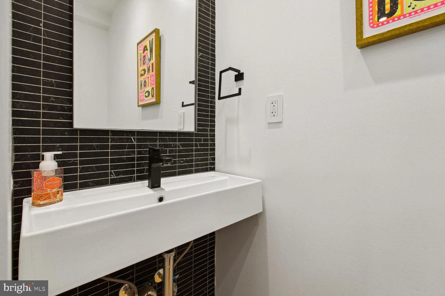 919 4th St NE, Washington, DC 20002 photo 9