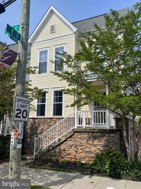 407 51st St SE, Washington, DC 20019