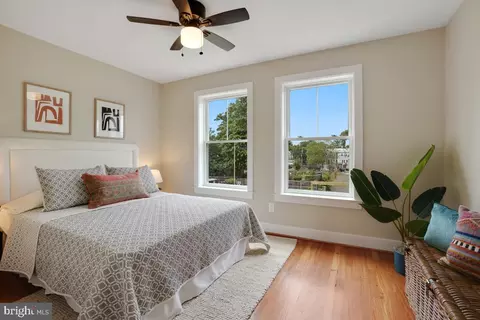 419 18th St SE, Washington, DC 20003 photo 14