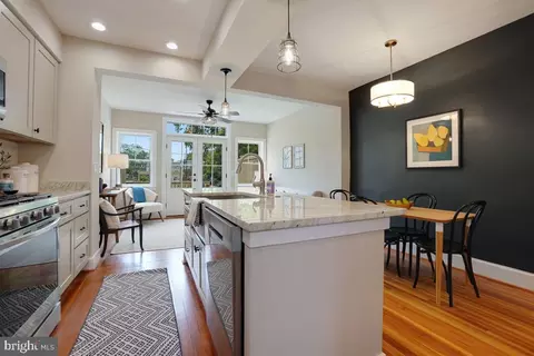 419 18th St SE, Washington, DC 20003 photo 6