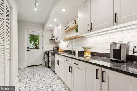 1229 I St NE, Washington, DC 20002 photo 12