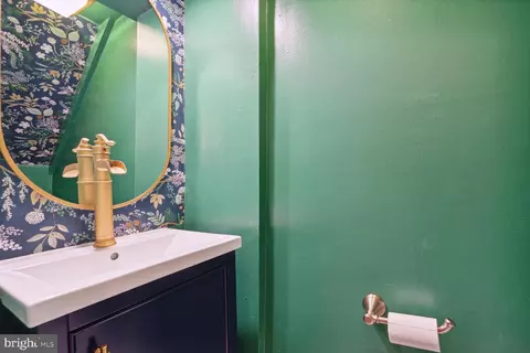 1229 I St NE, Washington, DC 20002 photo 15