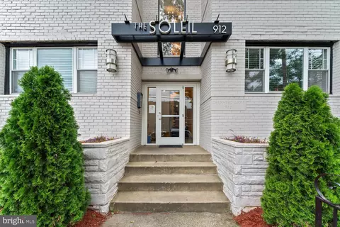 912 Shepherd St NW #203, Washington, DC 20011