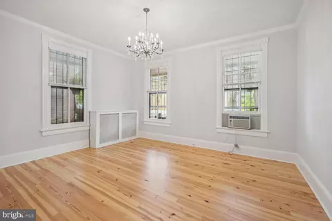 1233 C St NE, Washington, DC 20002 photo 8