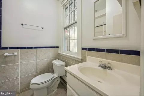 1233 C St NE, Washington, DC 20002 photo 14