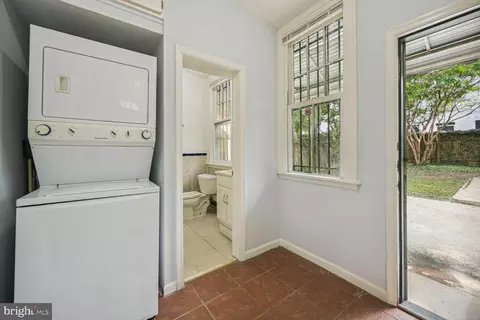 1233 C St NE, Washington, DC 20002 photo 13