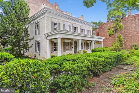 300 A St SE, Washington, DC 20003 photo 2
