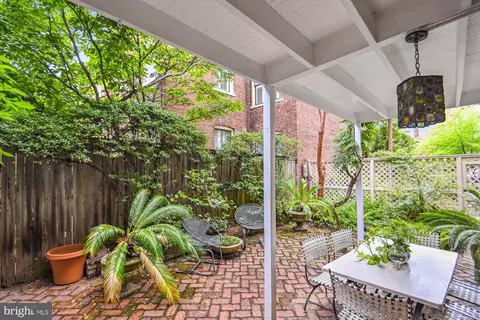 300 A St SE, Washington, DC 20003 photo 17