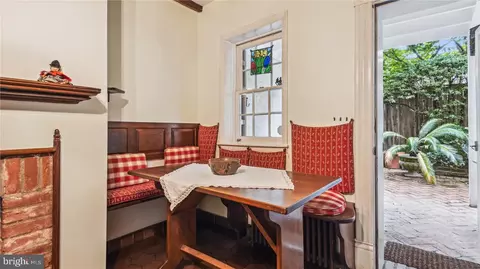 300 A St SE, Washington, DC 20003 photo 15