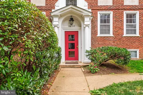 3810 39th St NW #C123, Washington, DC 20016