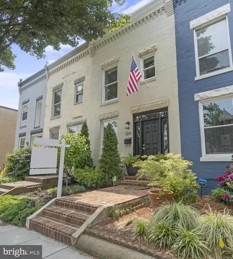 1219 D St NE, Washington, DC 20002