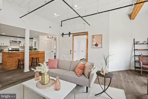 1240 Holbrook Ter NE #204, Washington, DC 20002