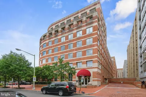 1275 25th St NW #607, Washington, DC 20037