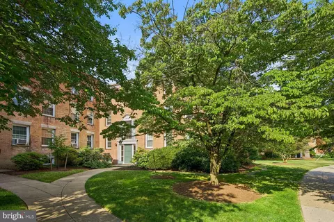 2718 Ordway St NW #29, Washington, DC 20008