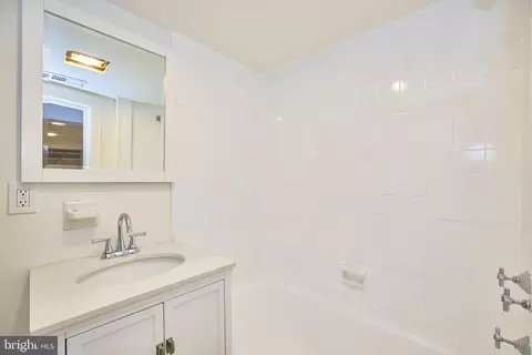 601 51st St SE, Washington, DC 20019 photo 25