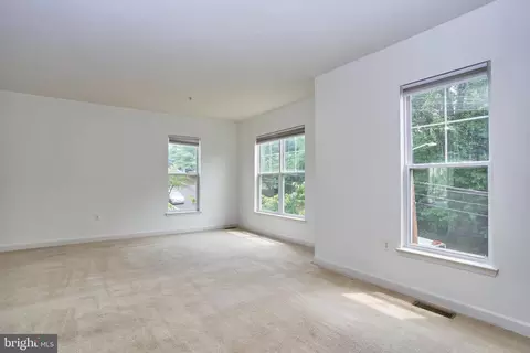 601 51st St SE, Washington, DC 20019 photo 9